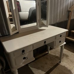 Vanity 