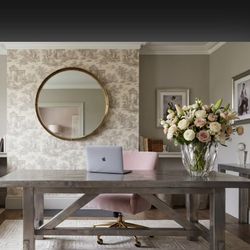 TIMOTHY OULTON BOSTON DINJNG TABLE- Retails $4,100 ++