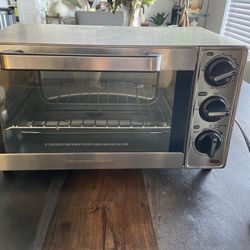 Gently Used Hamilton Toaster Oven