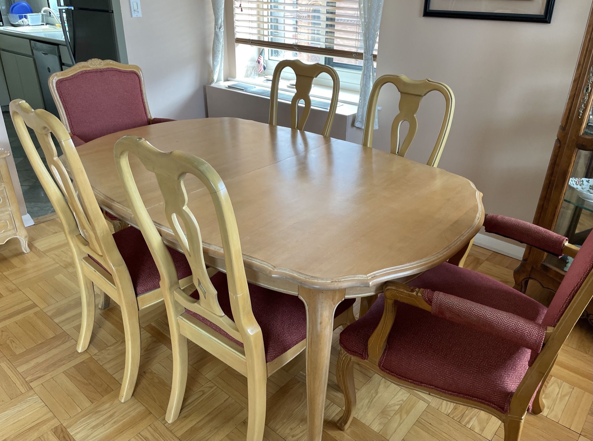 Ethan Allen Extendable Wooden Table/Chairs