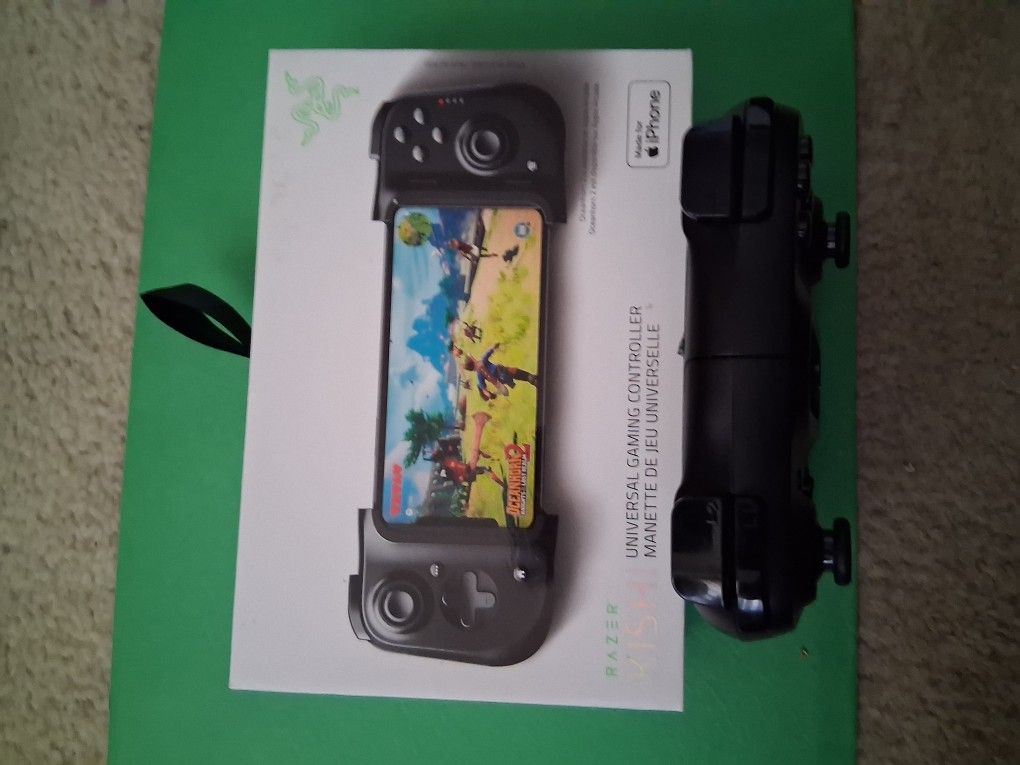 Razer Kishi Smartphone Controller for iPhone - Black