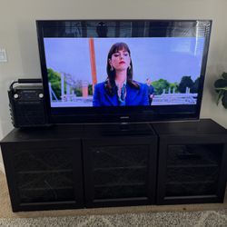 60 Inch Samsung, Works Perfect, Rotates