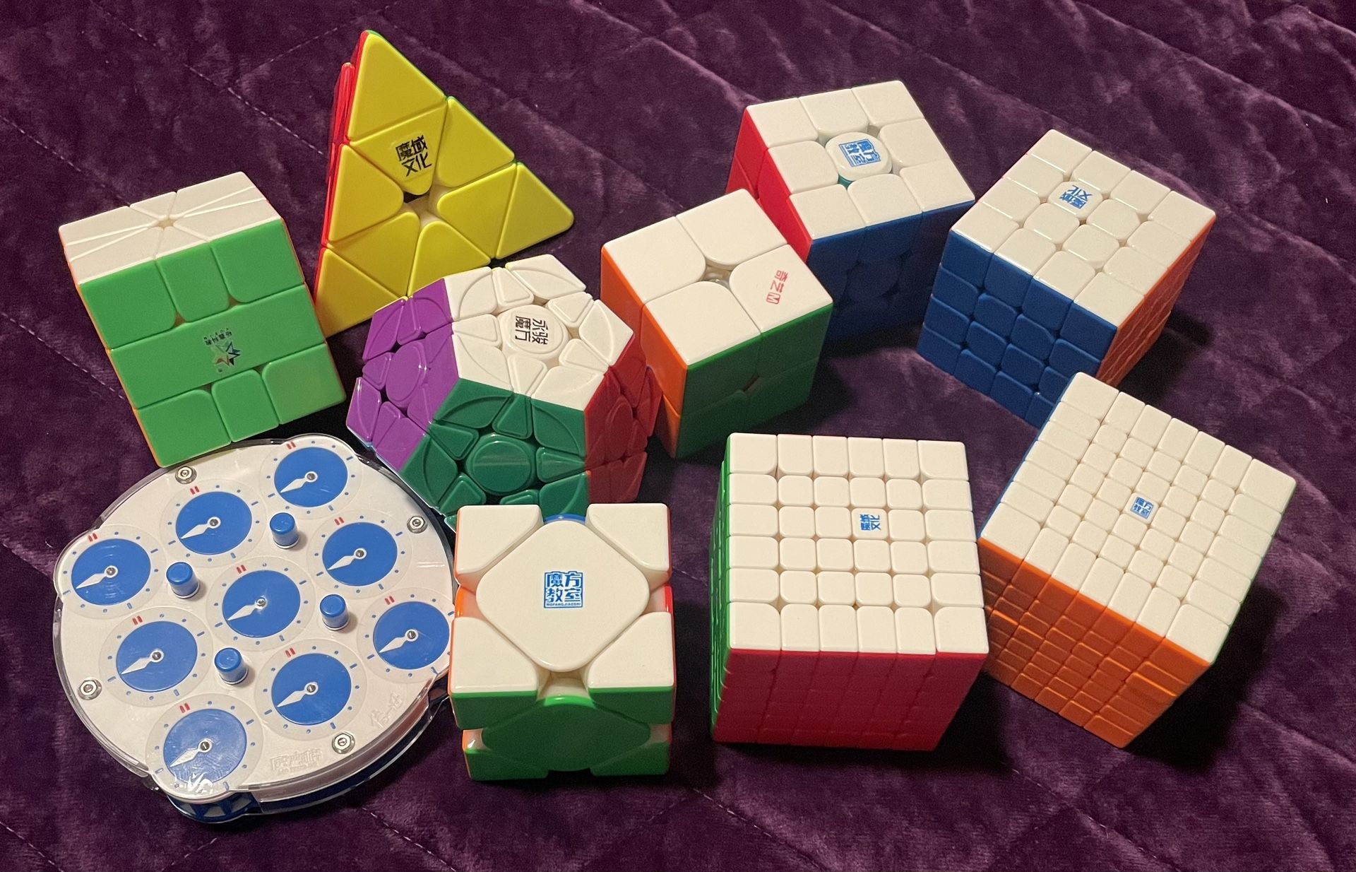 Rubik’s Cubes Speed Cubes