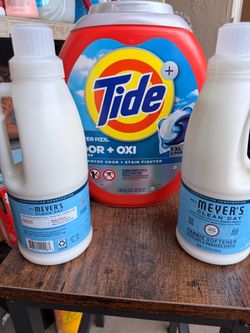 Tide Pods Odor+Oxi & Mrs. Meyer's Fabric Softener Bundle