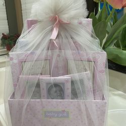Baby Girl Pictures Frame Gift Set