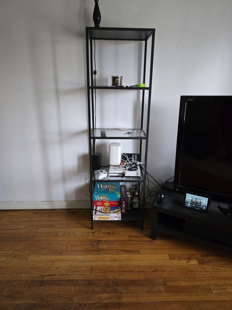 Livingroom Shelves 