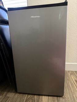 Mini fridge