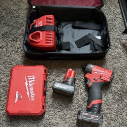 Milwaukee Impact Drill 
