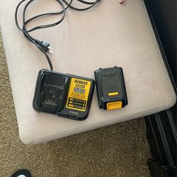 Cargador En BaterÃa Dewalt