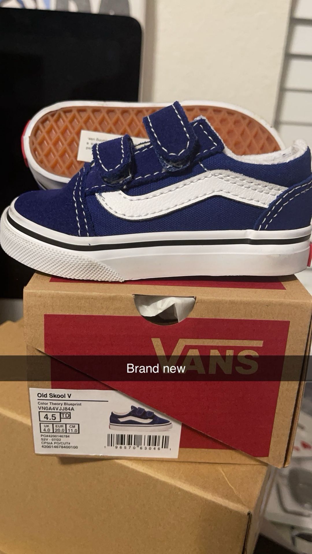 2 Pairs Vans Brand New 