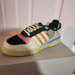 Bad Bunny Benito Size 9