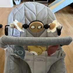 Babybjörn Bouncer Bliss with two toy bars
