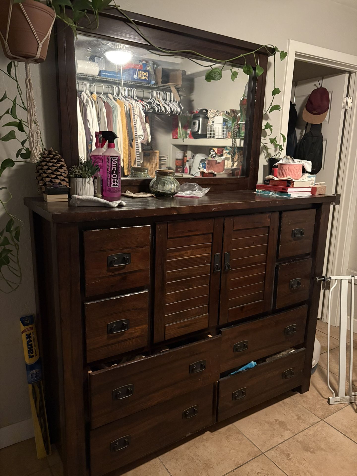 Bedroom Furniture Set