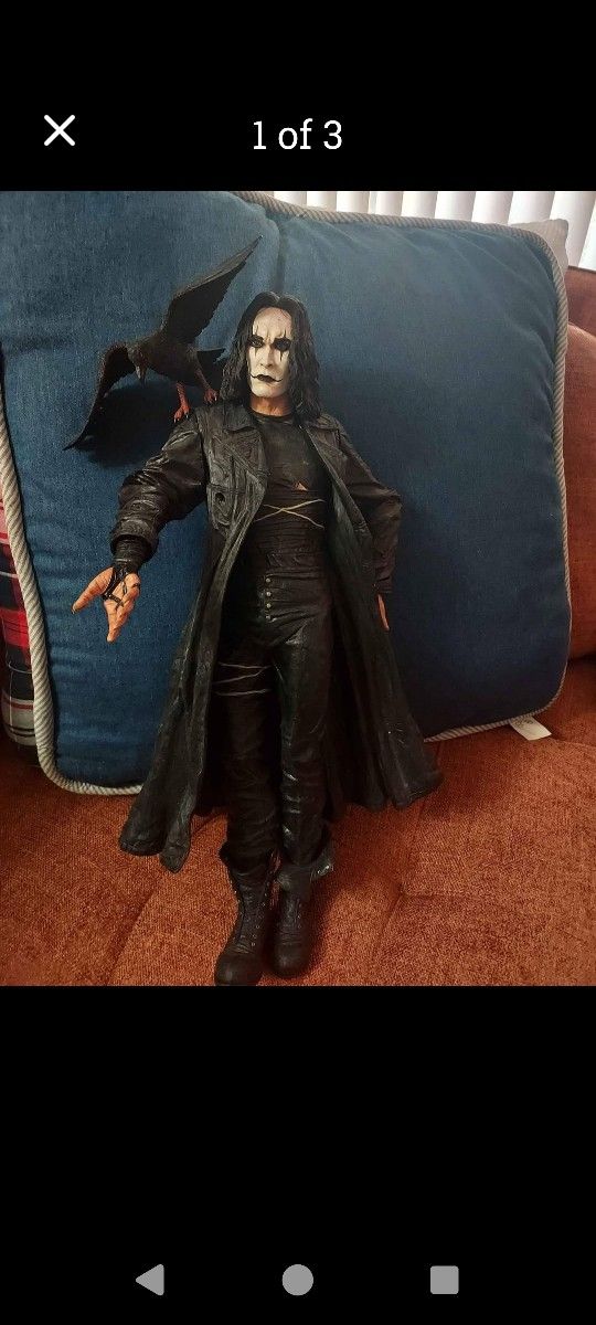 THE CROW LIKE NEW He Talks! 18"
