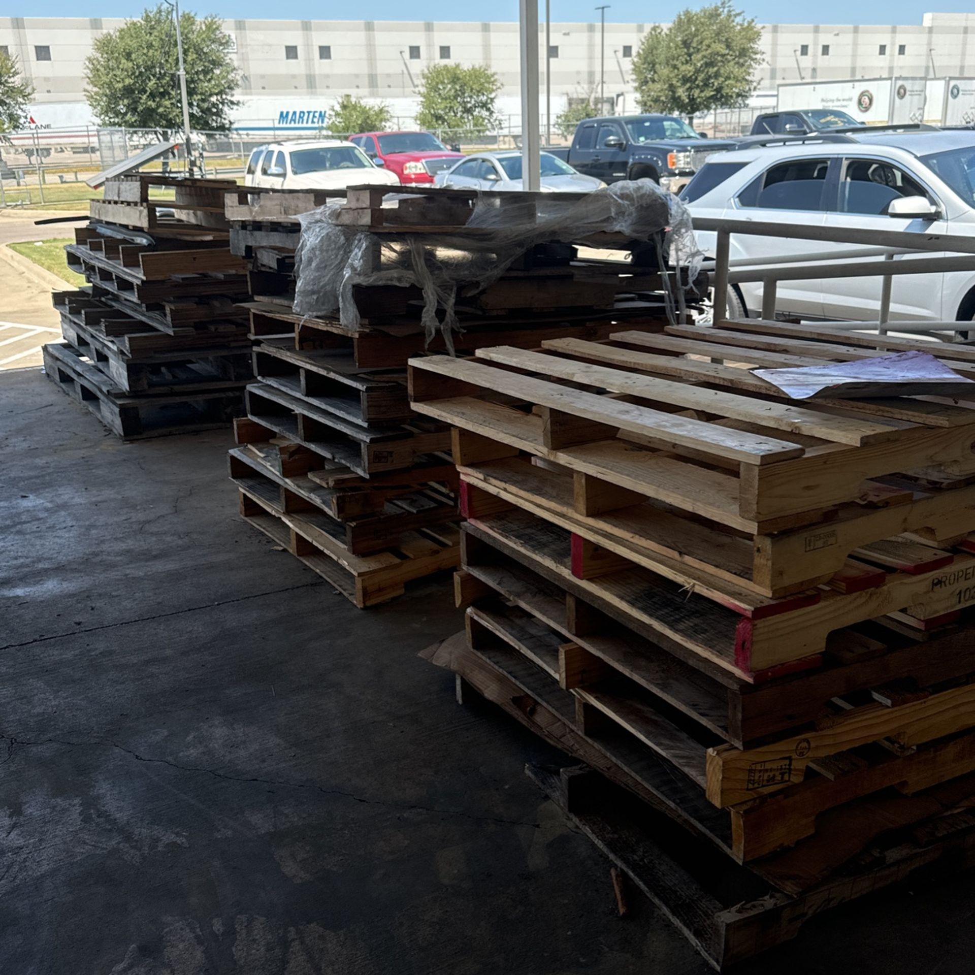 Free Wood Pallets