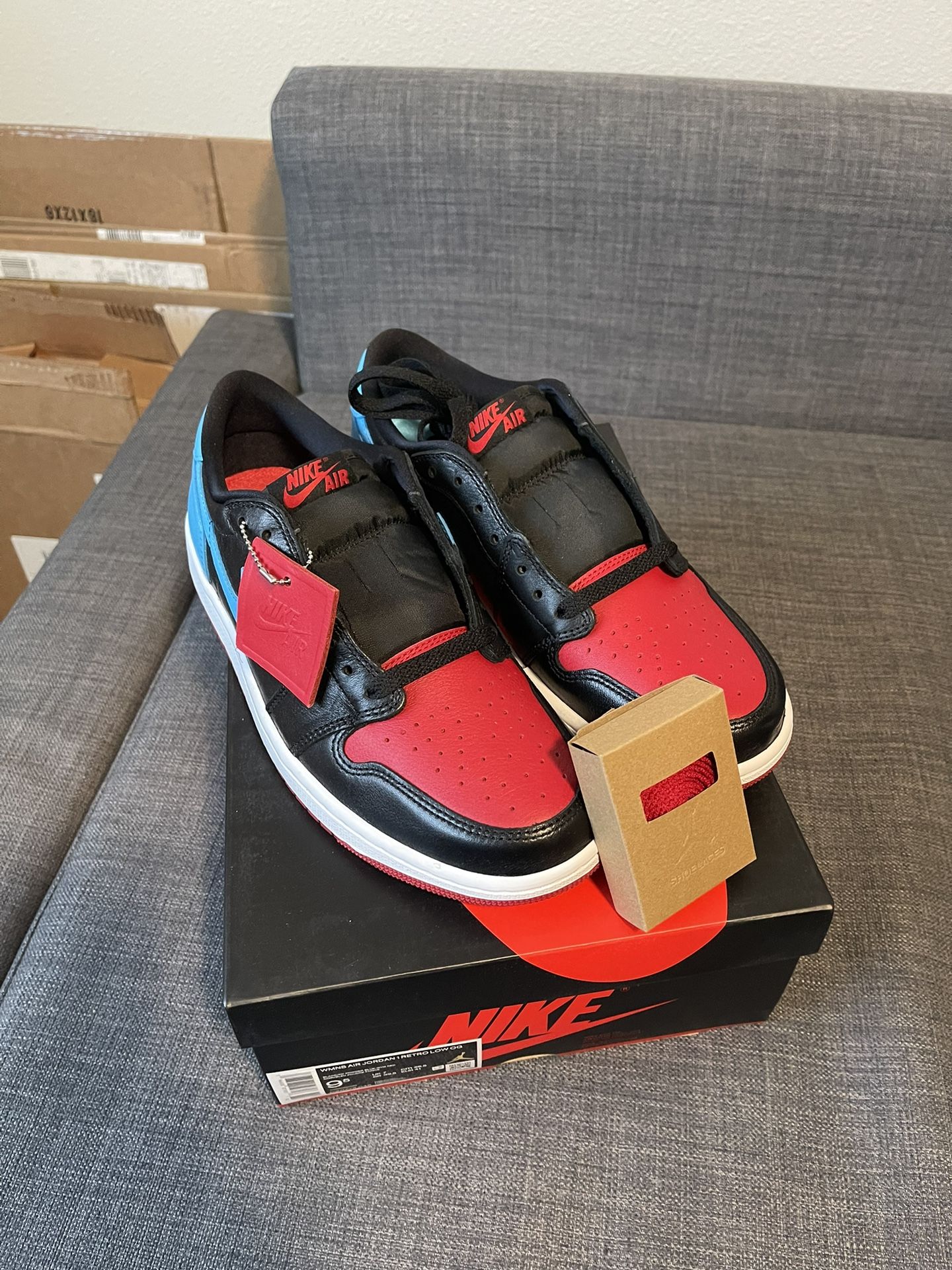 Jordan 1 Low OG (NC to CHI) 9.5W/8M