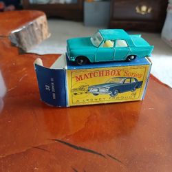 3 VINTAGE MATCHBOX CARS