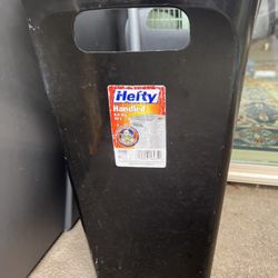 13 Gallon Trash Can 