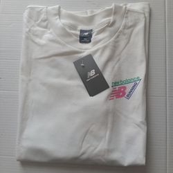 Size 2XL New Balance Men's White Classic Tri-Logo Heat Map T-Shirt