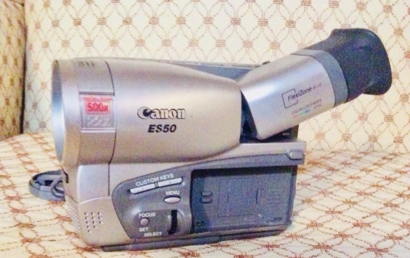 Canon ES50 Camera