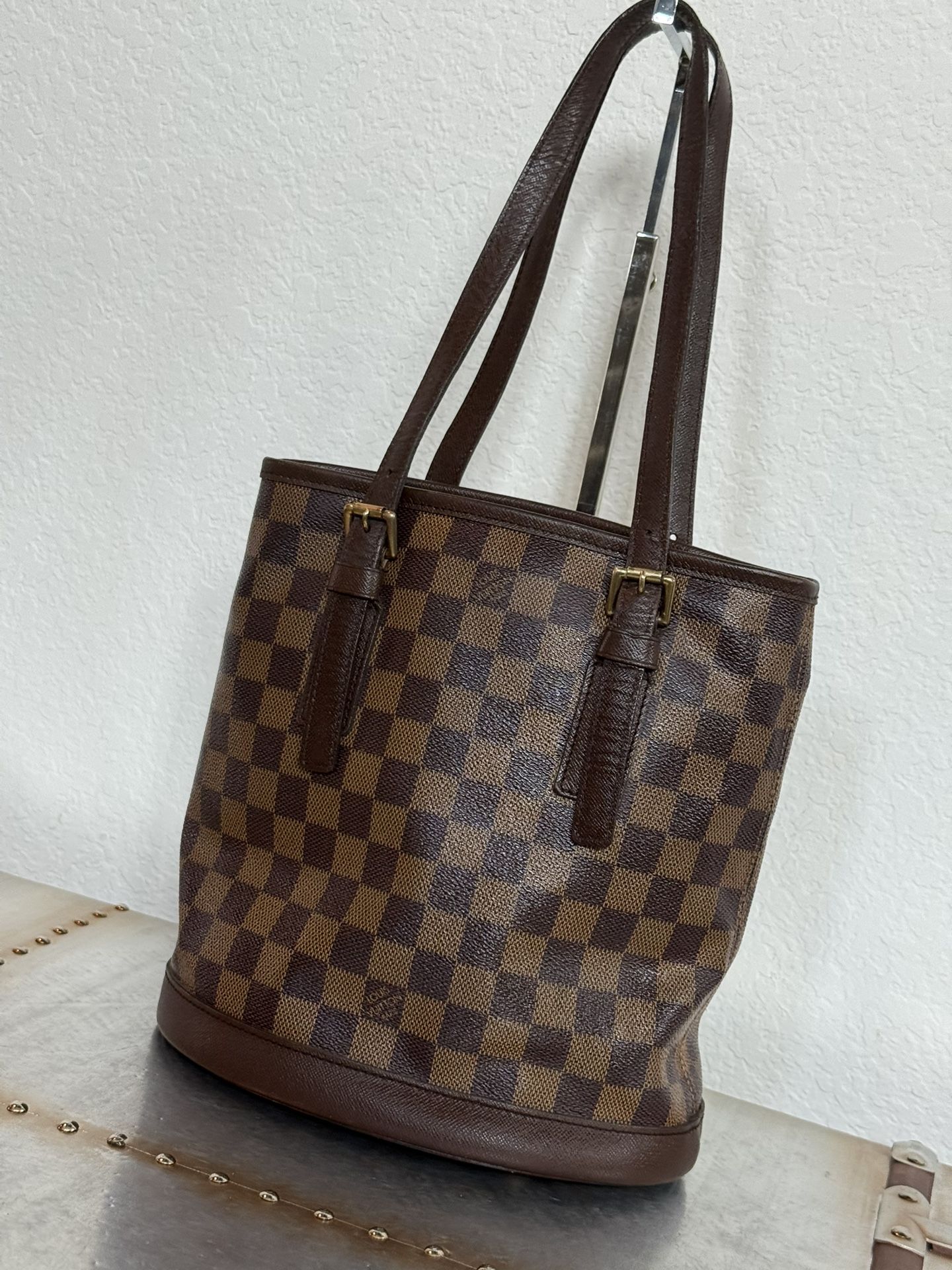 Louis Vuitton Bucket Damier Ebene Shoulder Bag