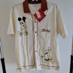 Aeropostale Mickey & Friends Bowling Shirt is a retro-inspired Shirt Sz Medium



New w/ tags


