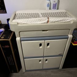 Little Tike Changing Table With Padding 