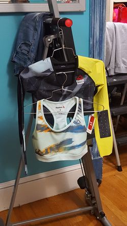 3 Sport bra and tops
