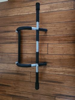 Pull up bar