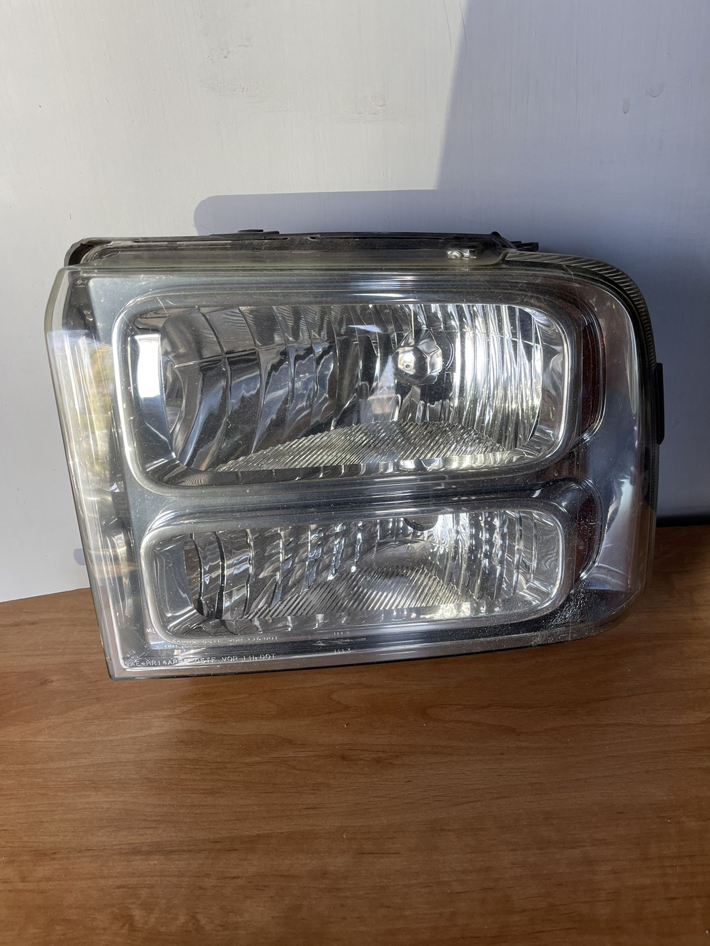 2005-2007 Ford F-250/F350 Headlight (L)
