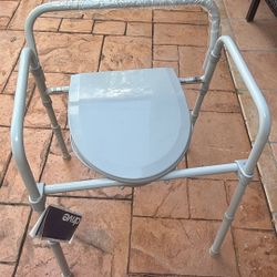 Bathroom / Toilet Portable Chair; Adjustable
