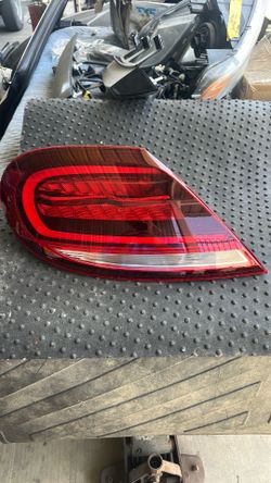 17-19 VW Volkswagen Beetle Rear Taillight Assembly Left Driver OEM