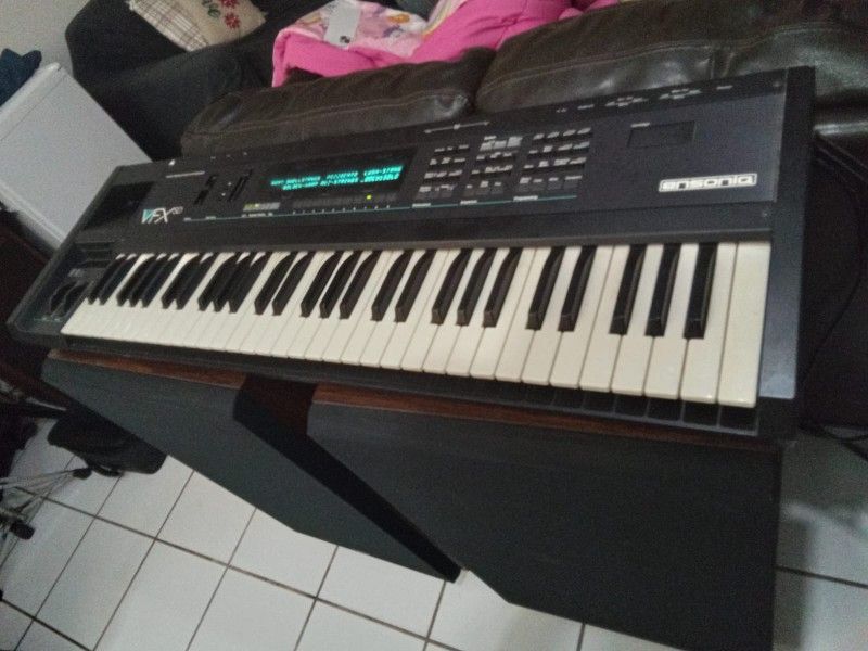 Ensoniq VFX SD Music Production Synthesizer

