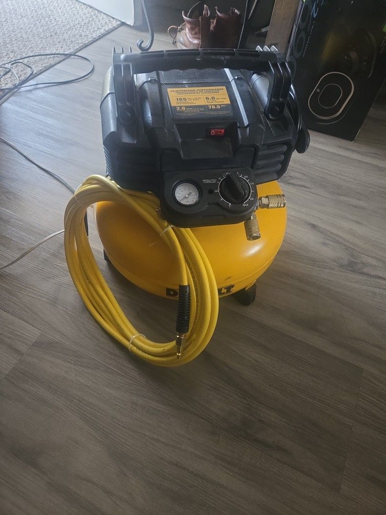 Dewalt Compressor 