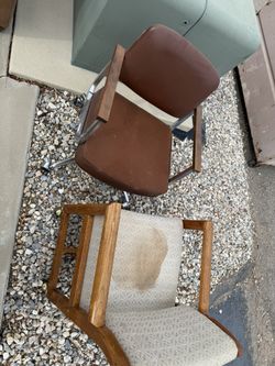 Free Chairs