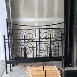 Black Metal Queen Bed frame 