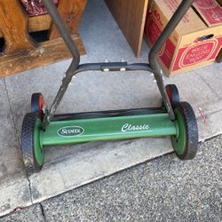 Scott’s Classic Lawn Mower