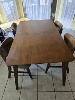 Mid-Century Modern Dining Table & 4 Upholstered Chairs Set