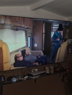 85" Samsung  Tizen UHD 4K