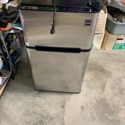 RCA Mini Refrigerator