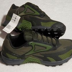 MEN'S SIZE 7.5 / WOMEN'S SIZE 9: REEBOK TRAIL RUNNERS!!