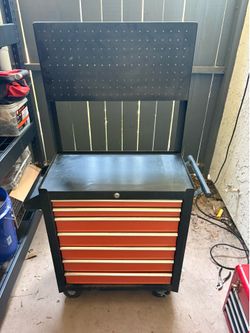 Rigid rolling tool box