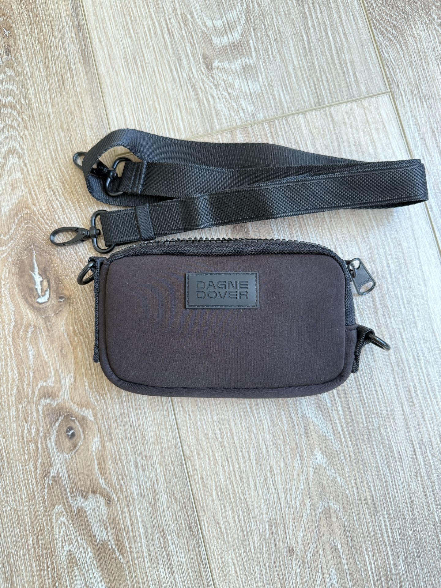 Dagne Dover Mara Phone Sling (used)