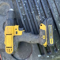 Dewalt Batteries  and Drill and Charguer 