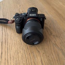 Sony A7 III frame mirror less camera and 28-70MM Lens