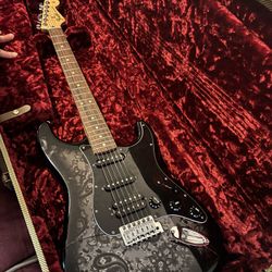 Fender Strat Mexican - BLK Paisley (defect is cosmetic**) 