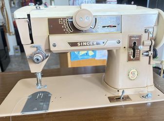 Singer 401a Slant O Matic Vintage Sewing Machine
