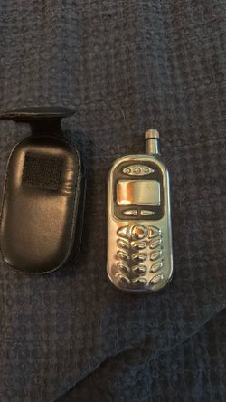 Collectible flask phone