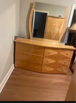 Italian made solid wood 6 drawer dresser
