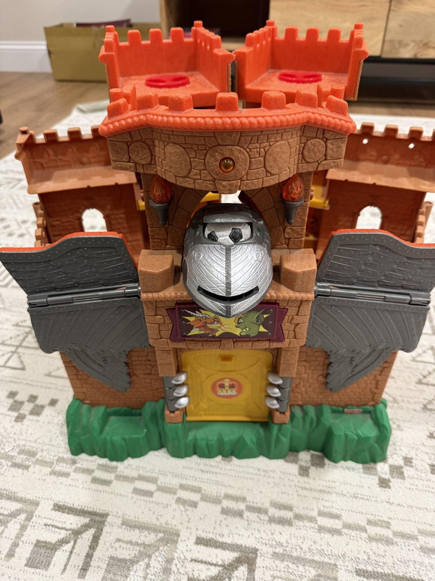 Fisher-Price Imaginext 2012 Eagle Talon Castle Playset